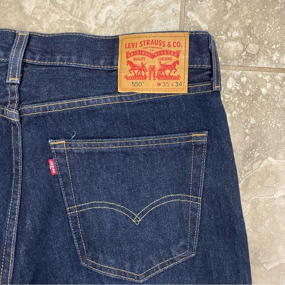 Levi’s Men’s 550 Relaxed Fit Dark Wash Jeans Size 35 x 34 - Picture 10 of 15